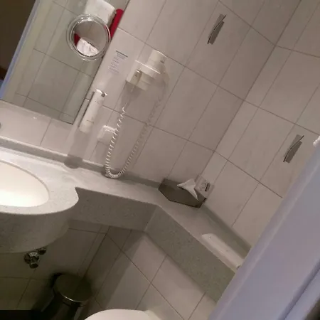 Inn Landgasthaus Zur Linde
